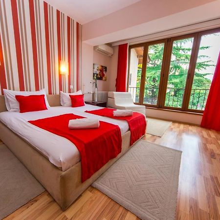 Hotel Pine Skopje Eksteriør billede