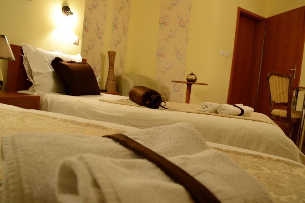 Hotel Pine Skopje Værelse billede