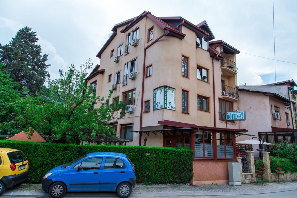 Hotel Pine Skopje Eksteriør billede