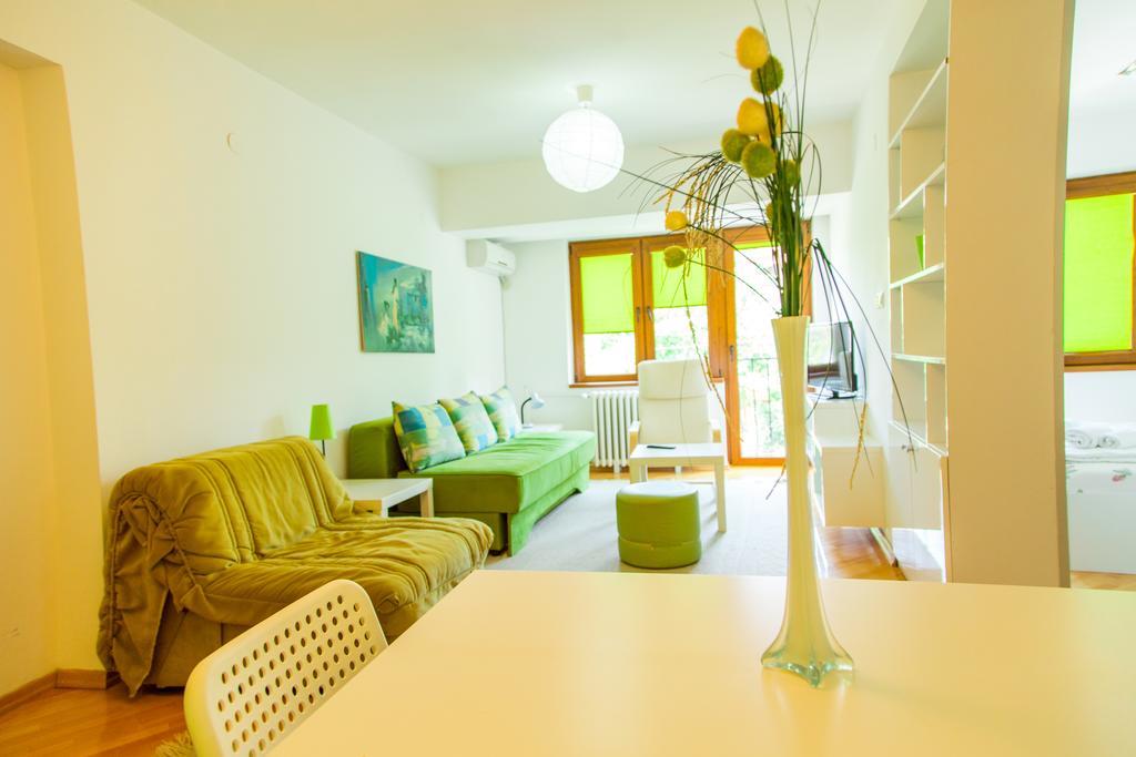 Hotel Pine Skopje Eksteriør billede