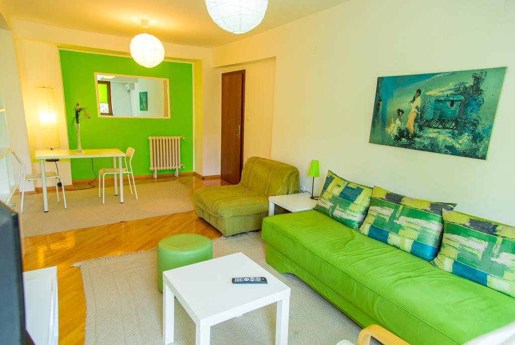 Hotel Pine Skopje Eksteriør billede