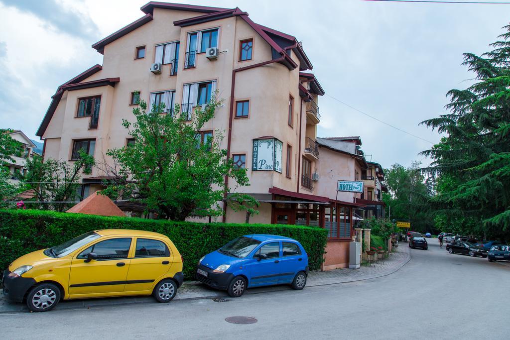 Hotel Pine Skopje Eksteriør billede