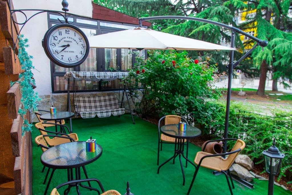Hotel Pine Skopje Eksteriør billede