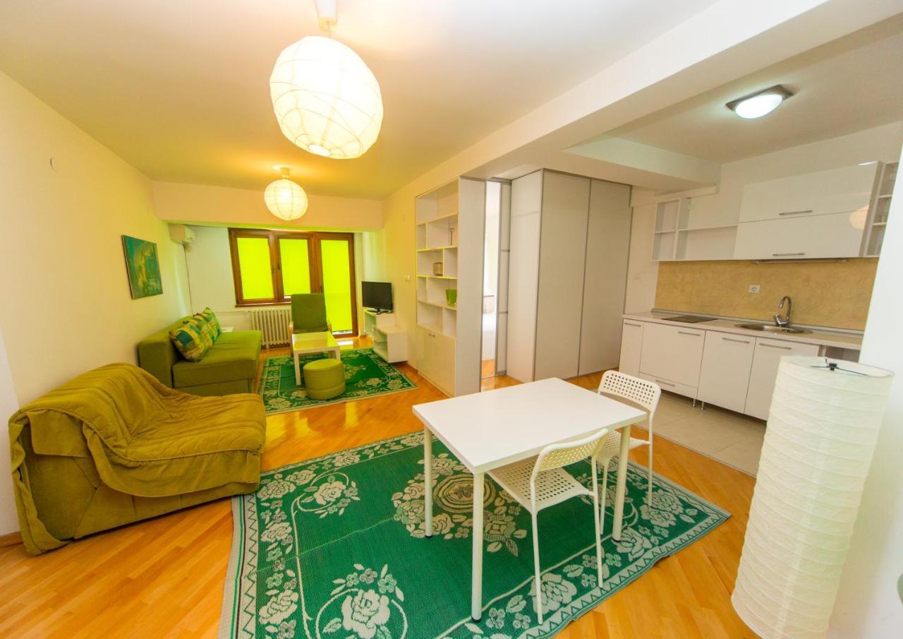 Hotel Pine Skopje Eksteriør billede