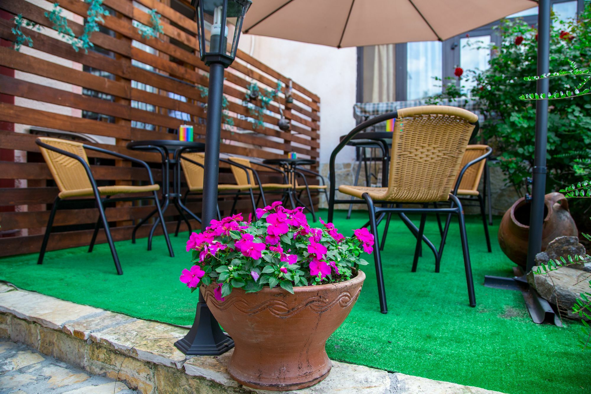 Hotel Pine Skopje Eksteriør billede